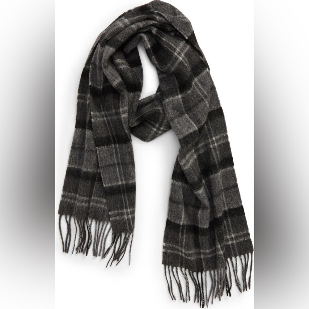 Barbour 90% Wool & 10% Cashemre Plaid Black and Gray Men's Scarf